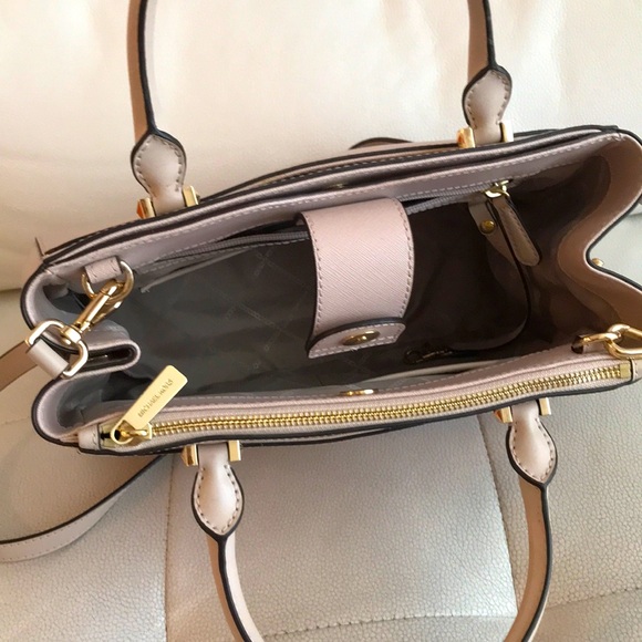 NWOT Michael Kors Large Satchel Crossbody Bag Saffiano Leather Blossom 12” X 10” - Picture 4 of 12